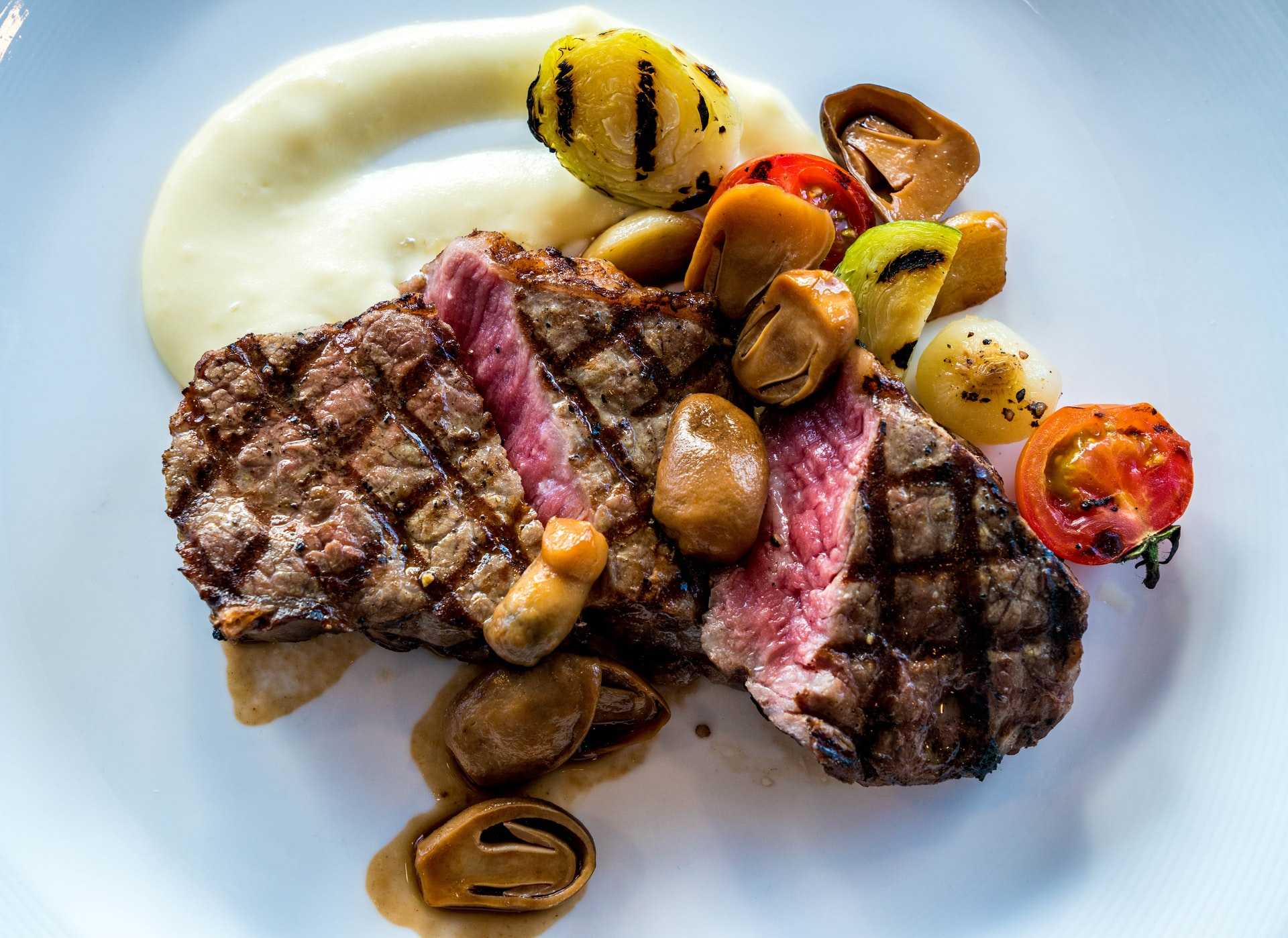 In 80 Steaks around the world